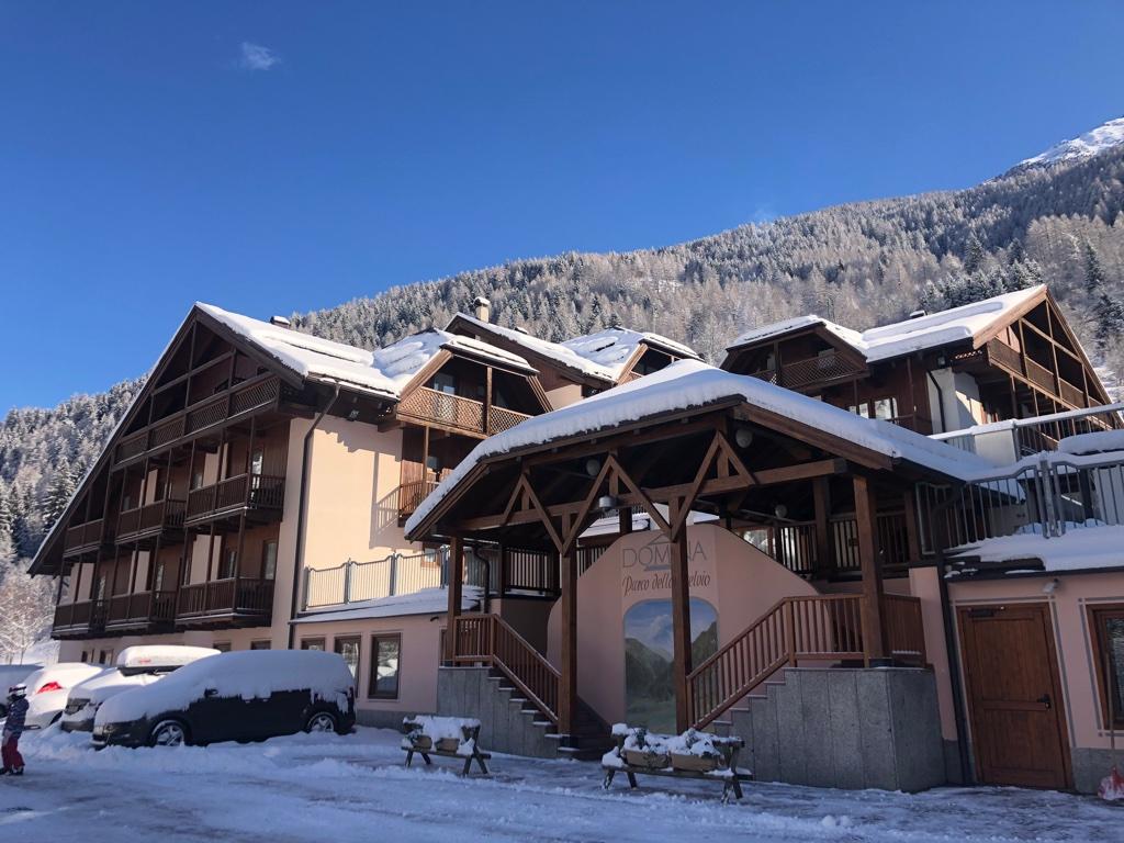 Hotel Domina Parco Dello Stelvio Cogolo Exterior foto