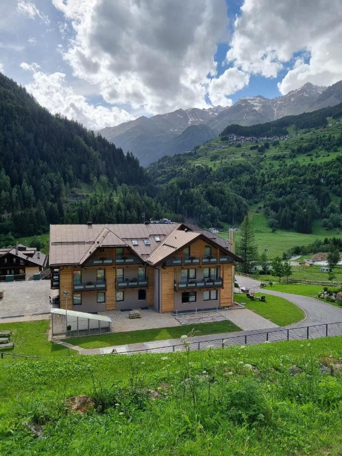 Hotel Domina Parco Dello Stelvio Cogolo Exterior foto